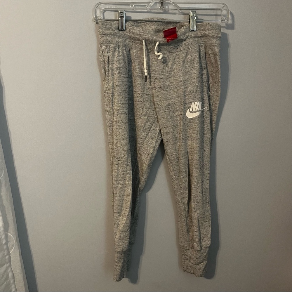 nike womens vintage gym cropped jogger pants grey xs